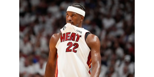 Jimmy Butler abandona la idea de una extensión anticipada de contrato Jimmy Butler abandona la idea de una extensión anticipada de contrato